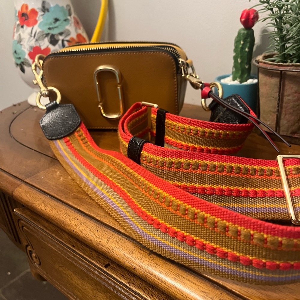 Marc Jacobs Snapshot Crossbody. EUC.